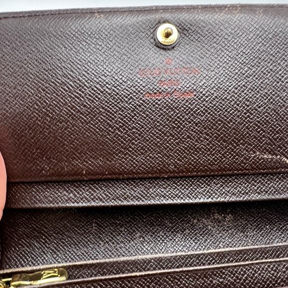 Louis Vuitton Wallet - Picture 5 of 10